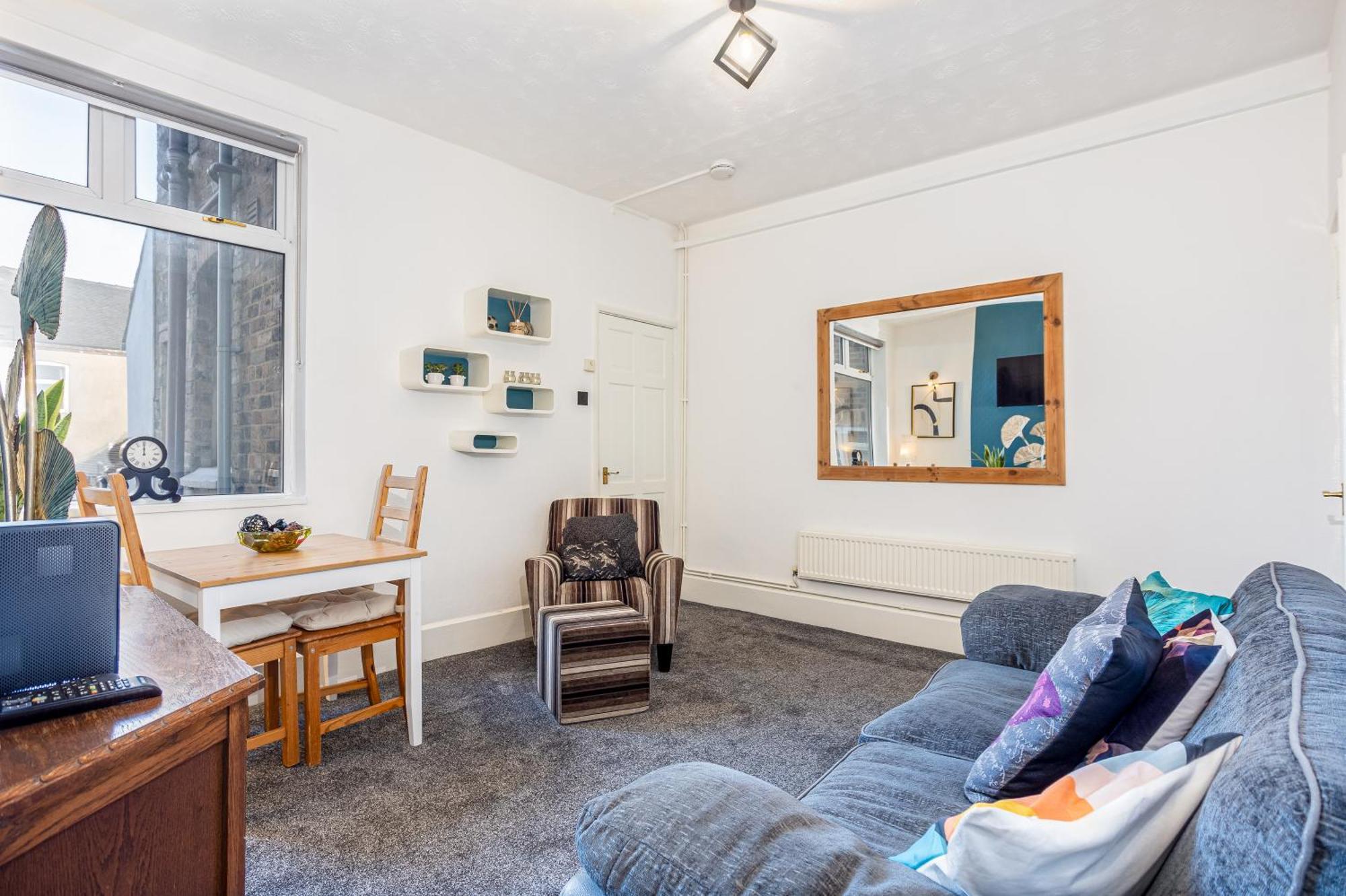 Holiday home Coronation House By Yourstays - 3 Bedroom House In Newcastle-under-lyme Stoke-on-Trent